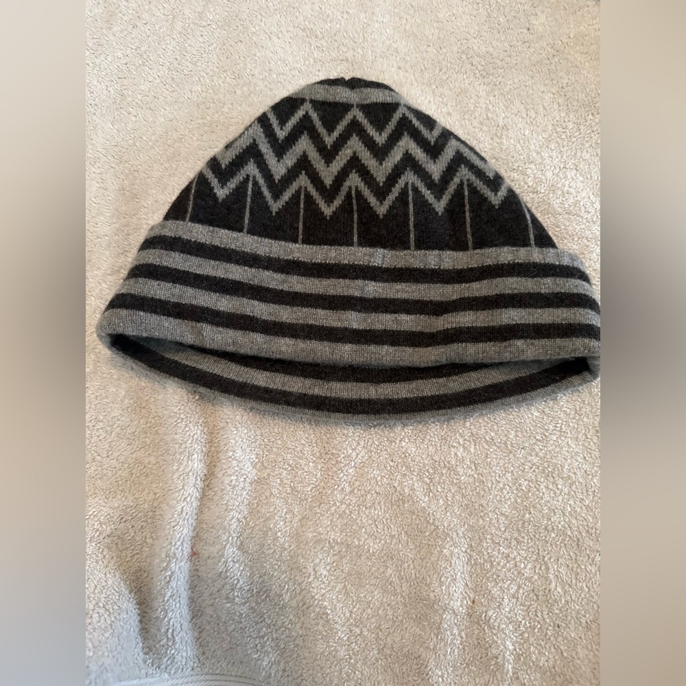 Louis Vuitton Karakoram Cashmere Beenie Hat - Limited Edition